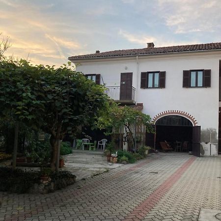 Gasthaus Casa Aromi Ed Arte Asti Exterior foto